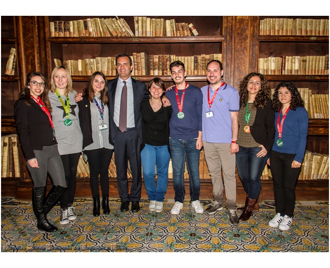 Sindaco De Magistris con i volontari