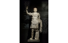 Statua di Tito