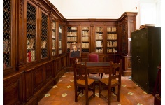 Sala con il quadro del sacerdote Bellucci